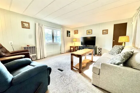 5 Plainfield Lane Nashua NH 03062