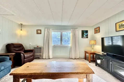 5 Plainfield Lane Nashua NH 03062