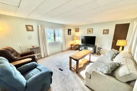 5 Plainfield Lane Nashua NH 03062