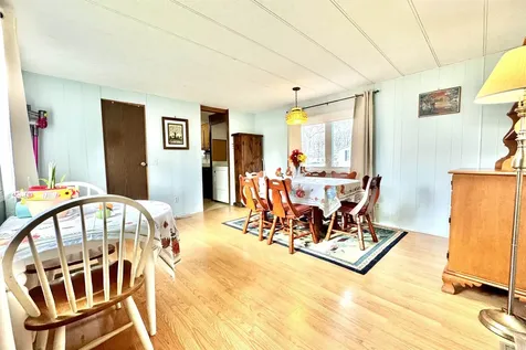 5 Plainfield Lane Nashua NH 03062
