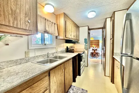 5 Plainfield Lane Nashua NH 03062