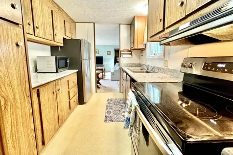 5 Plainfield Lane Nashua NH 03062
