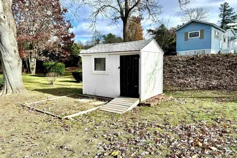 5 Plainfield Lane Nashua NH 03062
