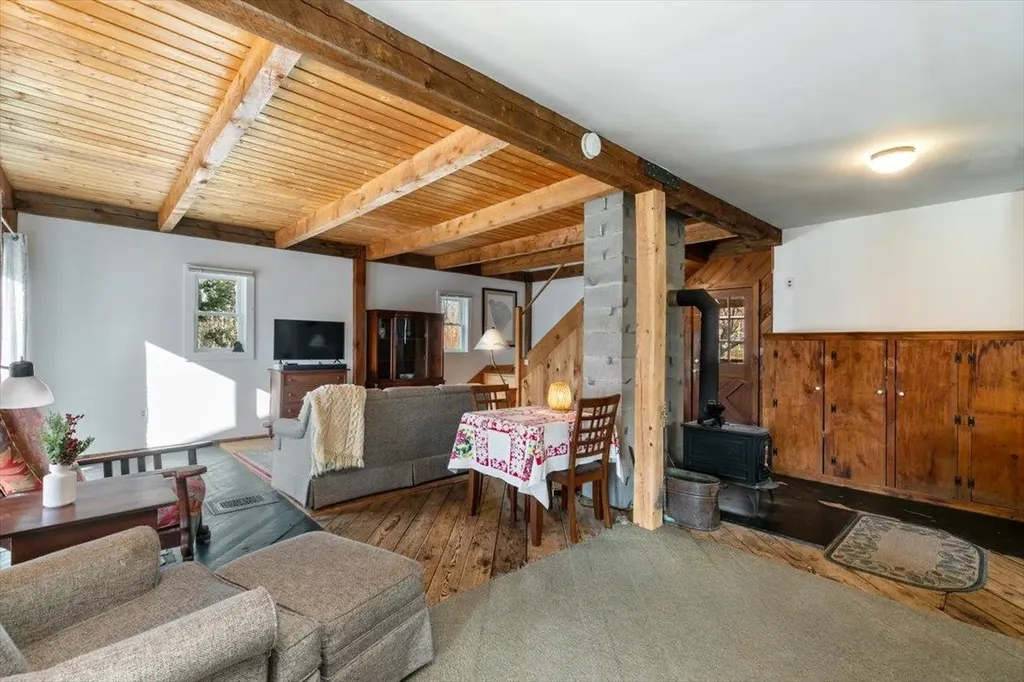 203 Old Shaker Road Loudon NH 03307