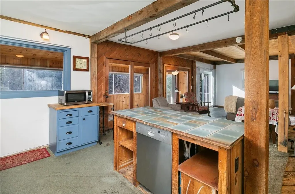 203 Old Shaker Road Loudon NH 03307