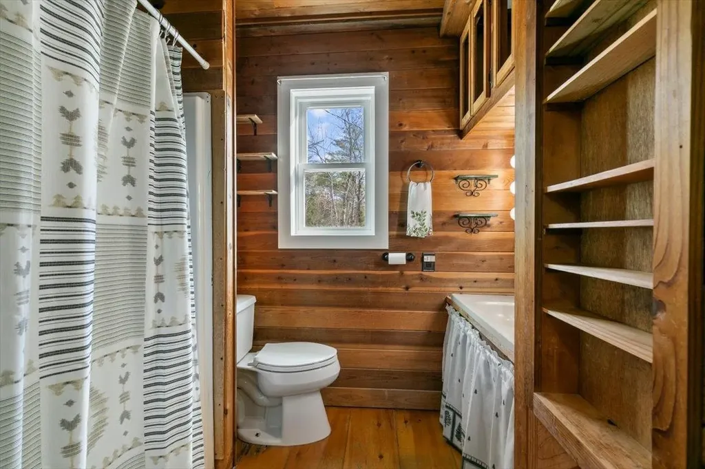 203 Old Shaker Road Loudon NH 03307