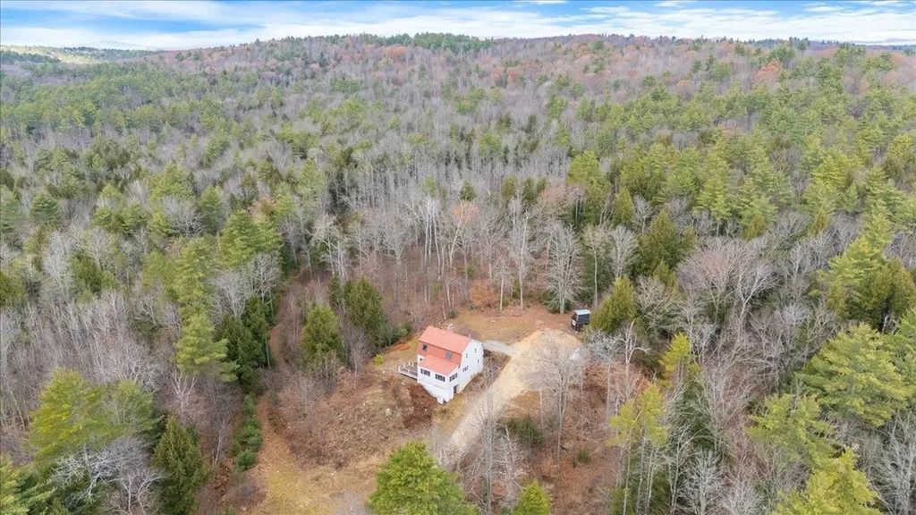 203 Old Shaker Road Loudon NH 03307