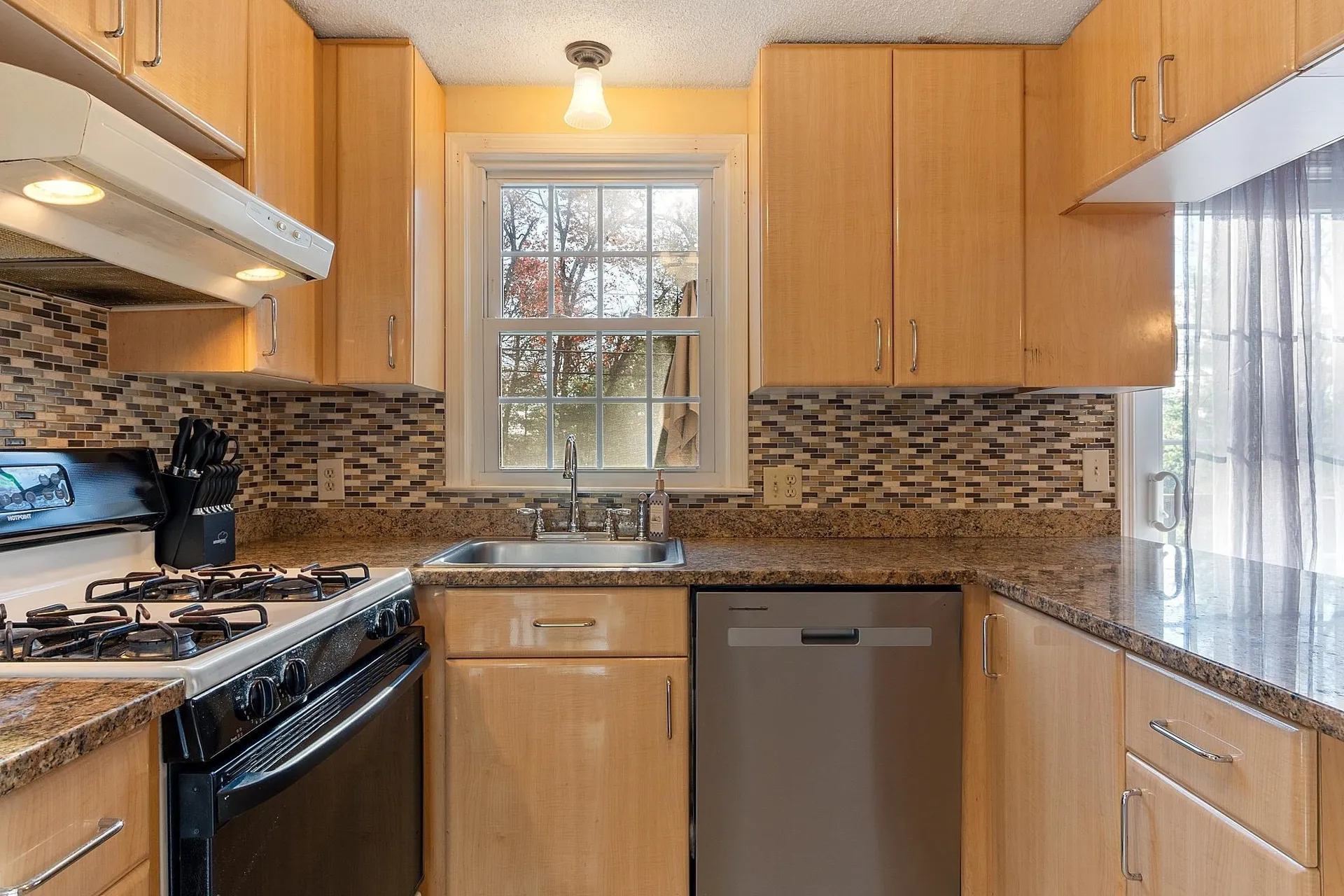 123 Cannongate Iii Road Nashua NH 03063