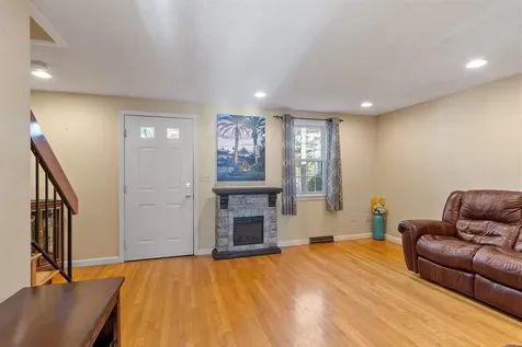 123 Cannongate Iii Road Nashua NH 03063