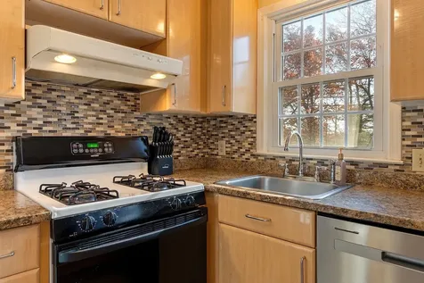 123 Cannongate Iii Road Nashua NH 03063