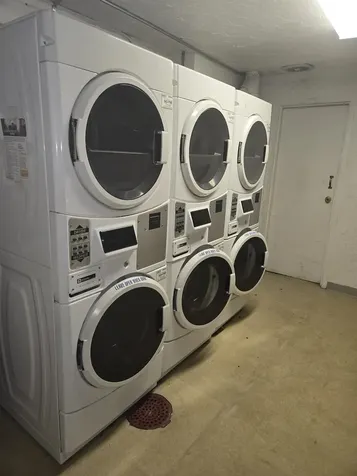 2 Silvestri Circle Derry NH 03038