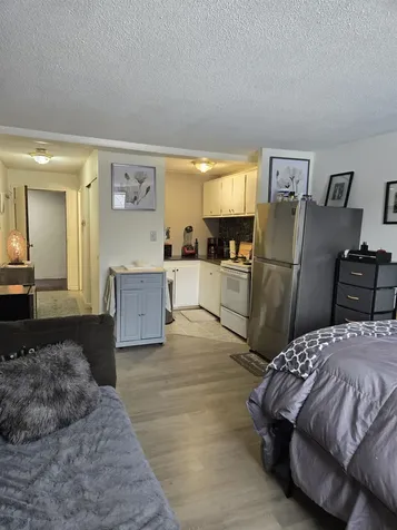 2 Silvestri Circle Derry NH 03038