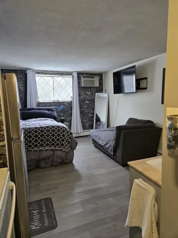 2 Silvestri Circle Derry NH 03038