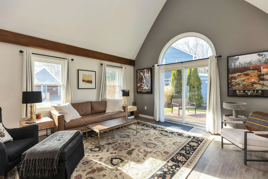 18 West Ridge Drive Peterborough NH 03458