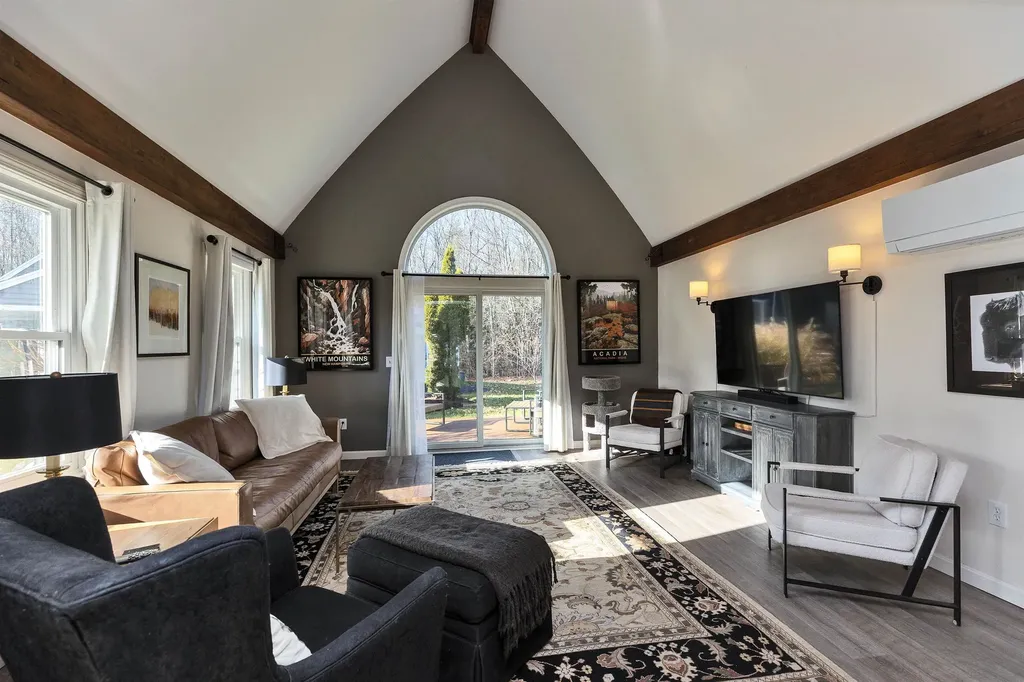 18 West Ridge Drive Peterborough NH 03458