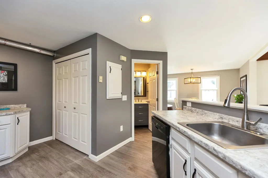 18 West Ridge Drive Peterborough NH 03458