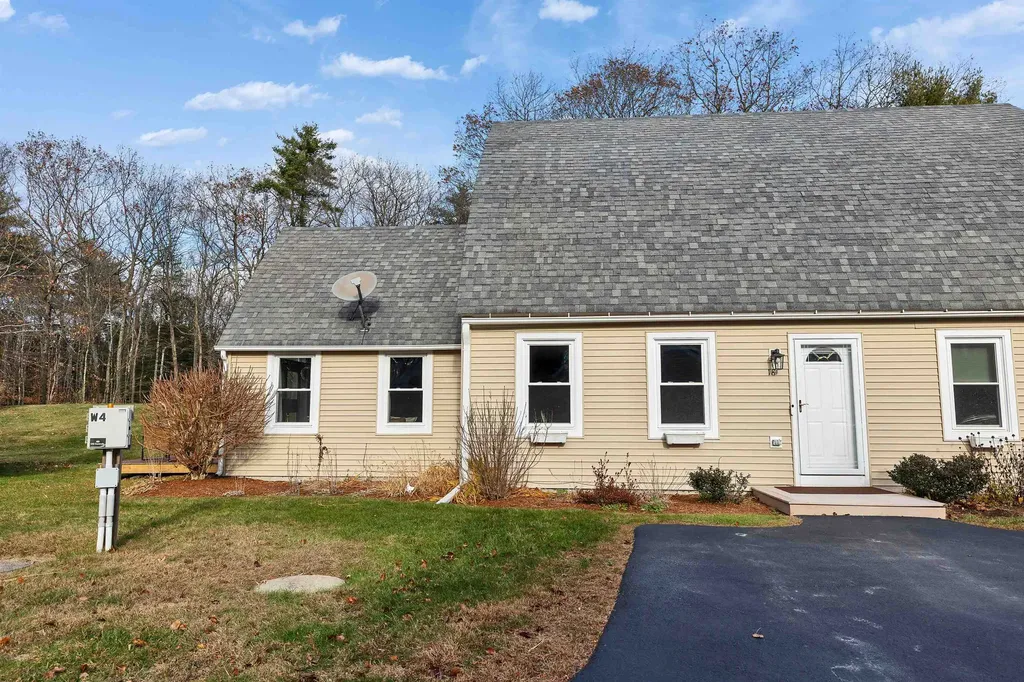 18 West Ridge Drive Peterborough NH 03458