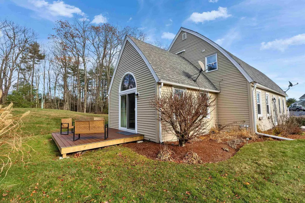 18 West Ridge Drive Peterborough NH 03458