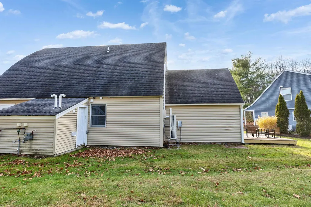 18 West Ridge Drive Peterborough NH 03458