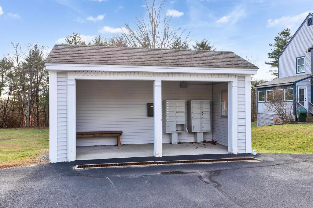 18 West Ridge Drive Peterborough NH 03458