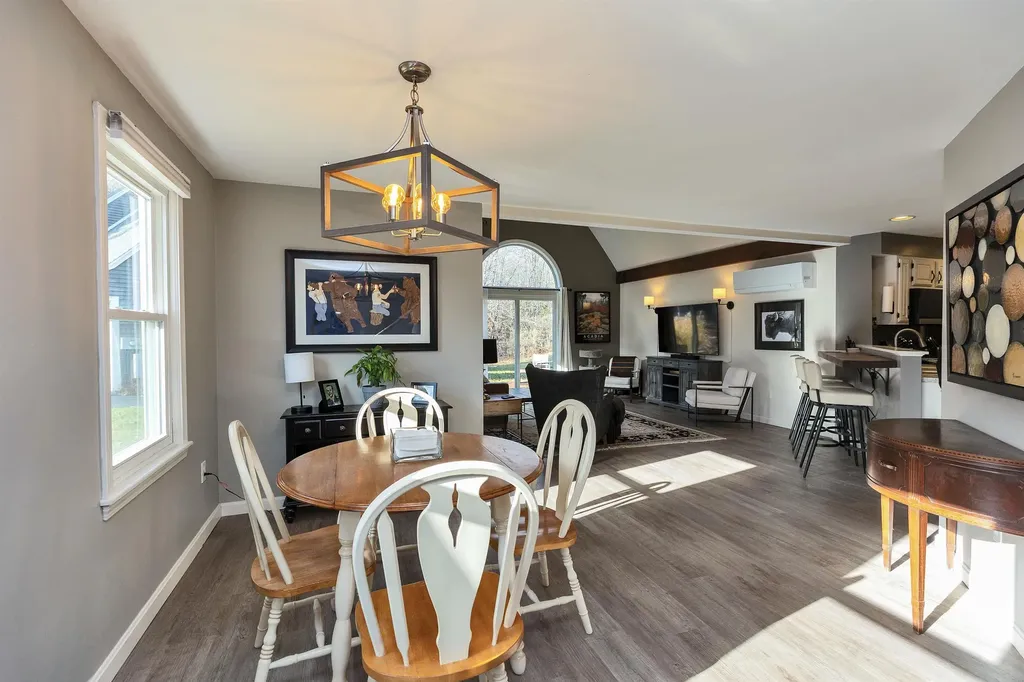 18 West Ridge Drive Peterborough NH 03458