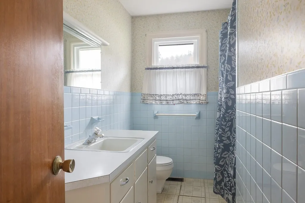 38 Woodwell's Garrison Road Hopkinton NH 03229