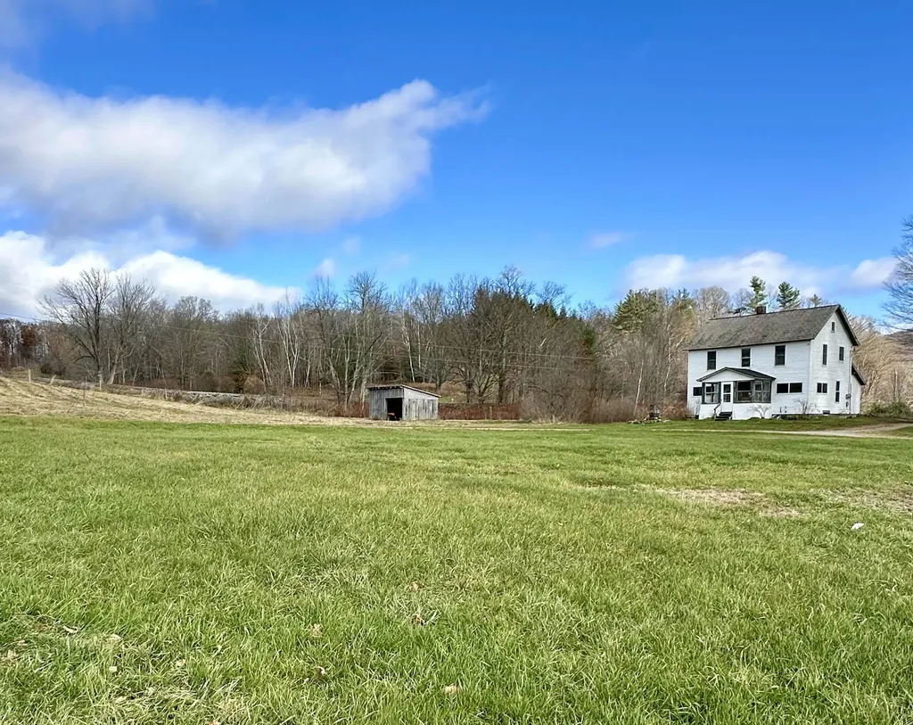 2652 Vt Route 133 Pawlet VT 05761