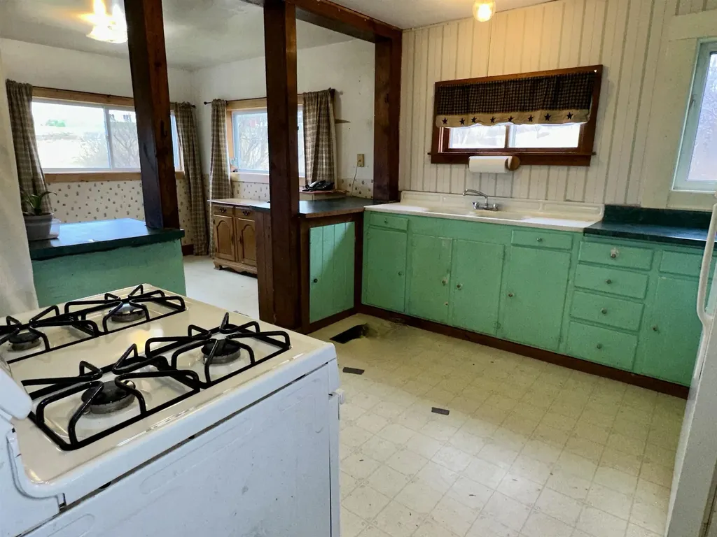 2652 Vt Route 133 Pawlet VT 05761