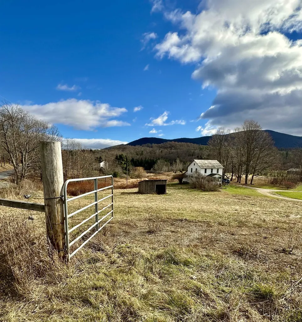 2652 Vt Route 133 Pawlet VT 05761