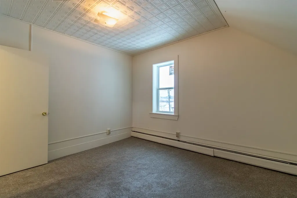 428 Coventry Street Newport City VT 05855