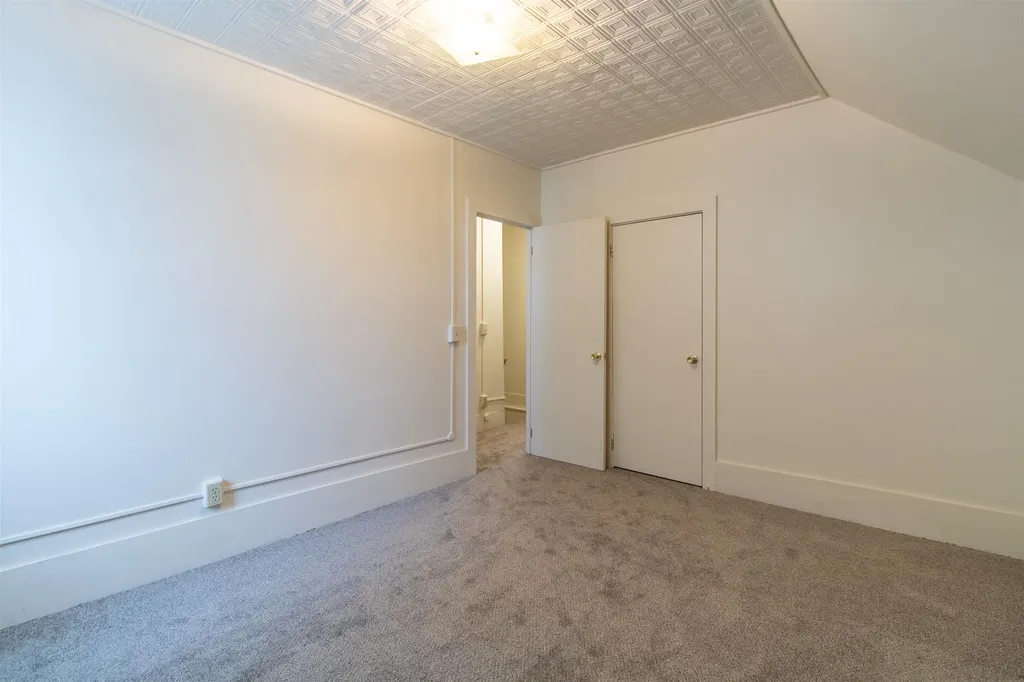 428 Coventry Street Newport City VT 05855