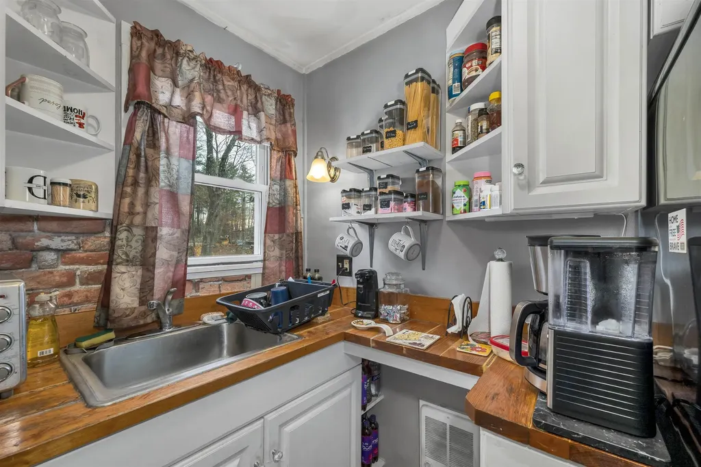 14 Folsom Road Ossipee NH 03814