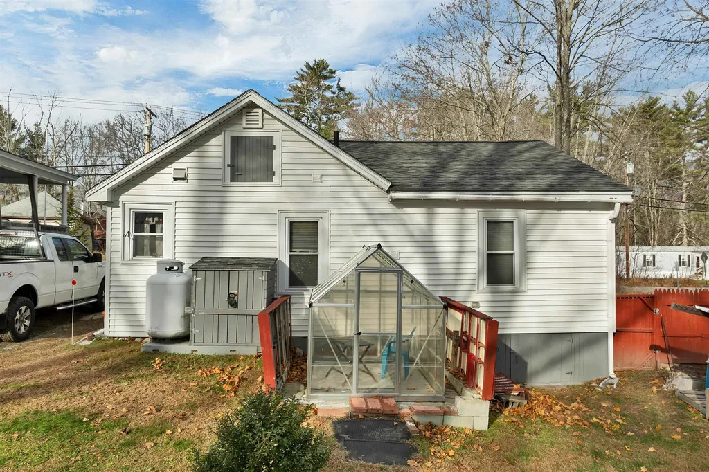 14 Folsom Road Ossipee NH 03814