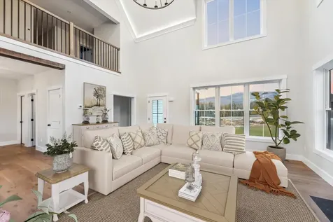 56 Roberts Drive Jaffrey NH 03452