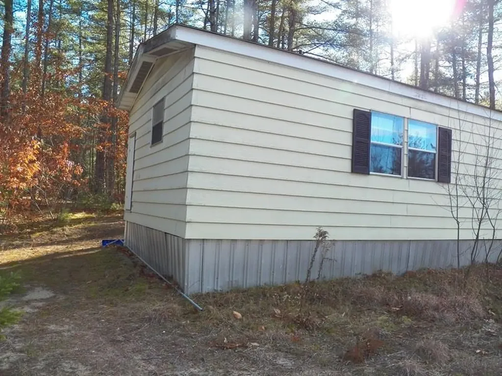 520 Green Mountain Road Effingham NH 03882