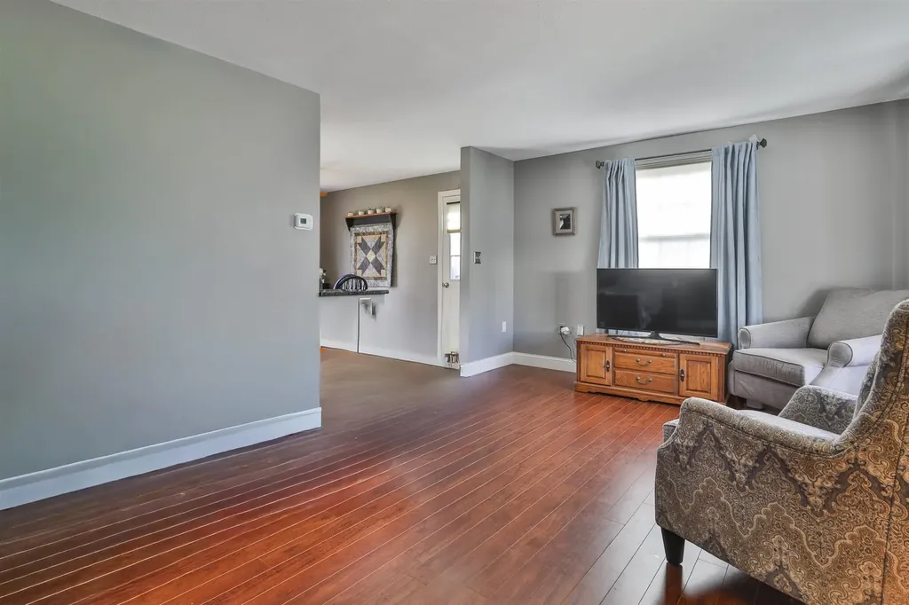 5B Mustang Court Goffstown NH 03045