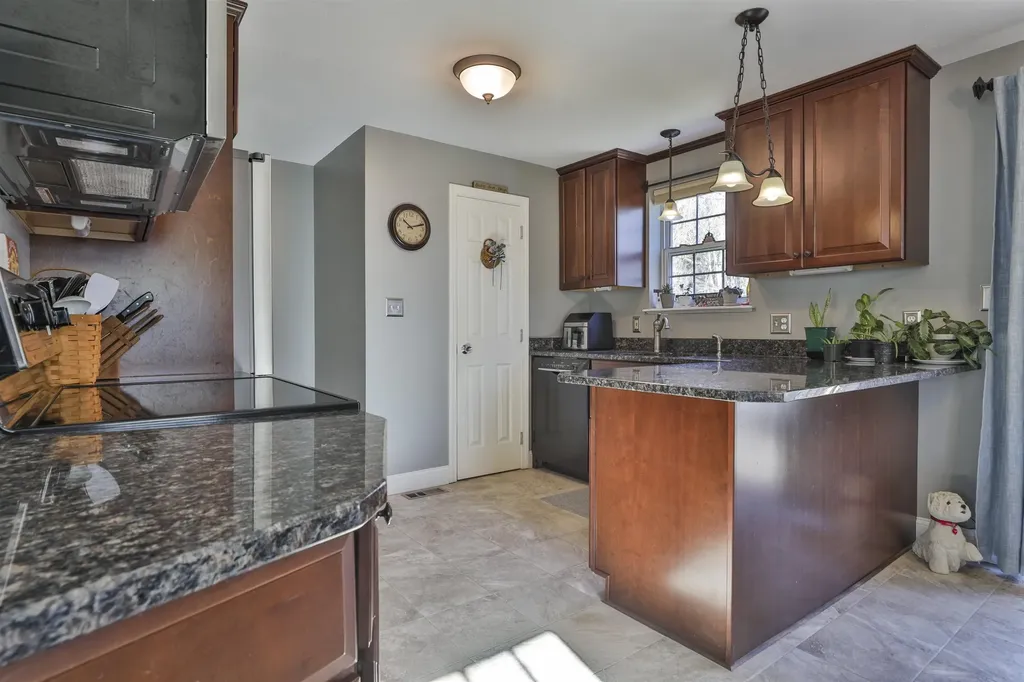 5B Mustang Court Goffstown NH 03045