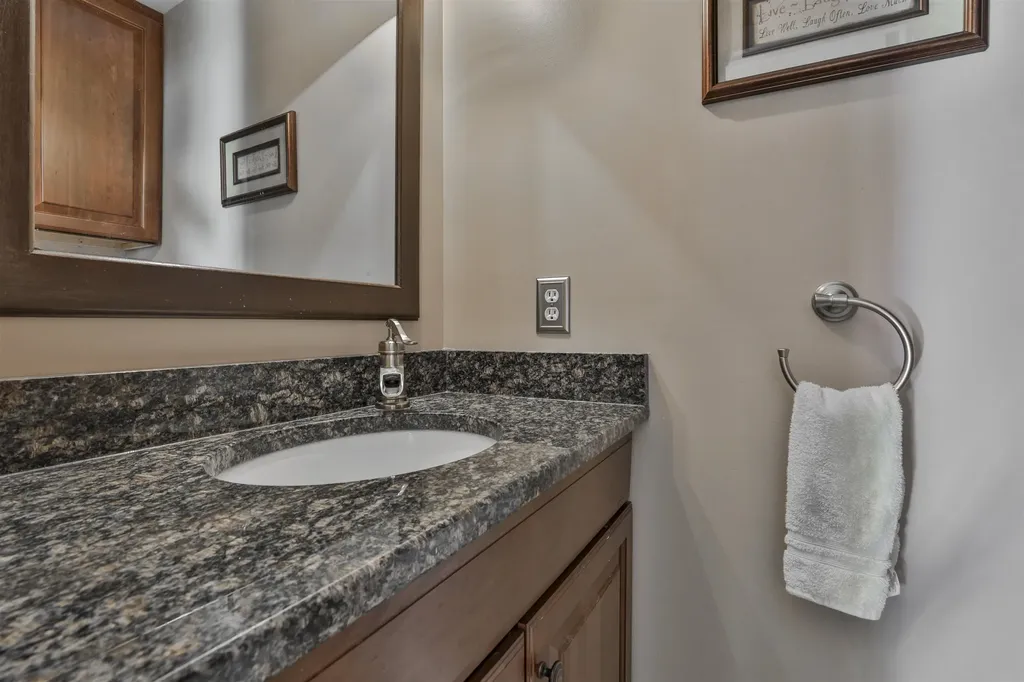 5B Mustang Court Goffstown NH 03045