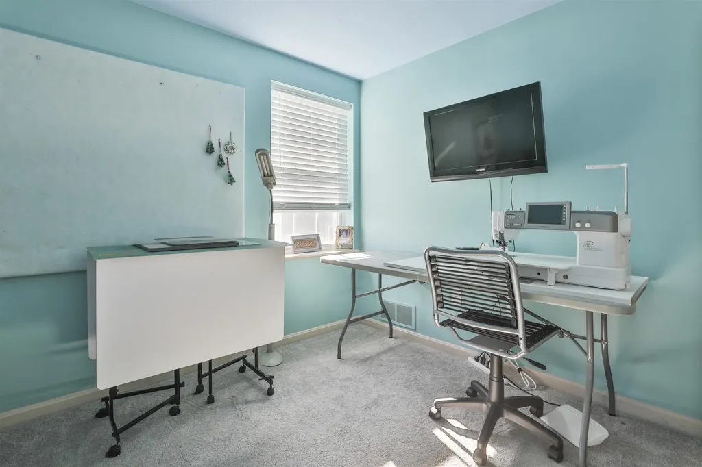 5B Mustang Court Goffstown NH 03045