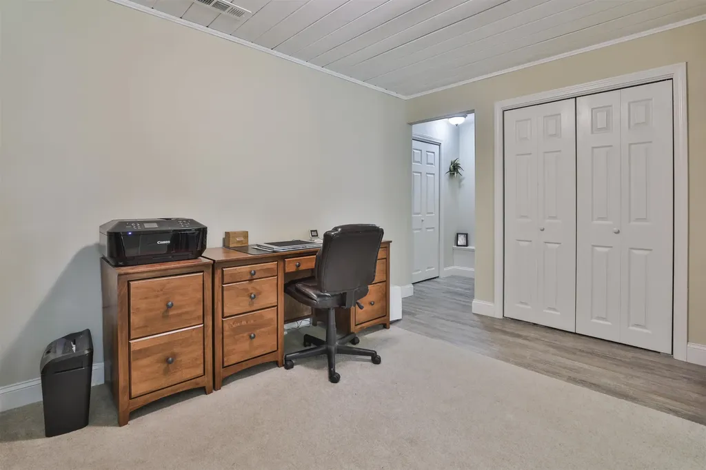 5B Mustang Court Goffstown NH 03045