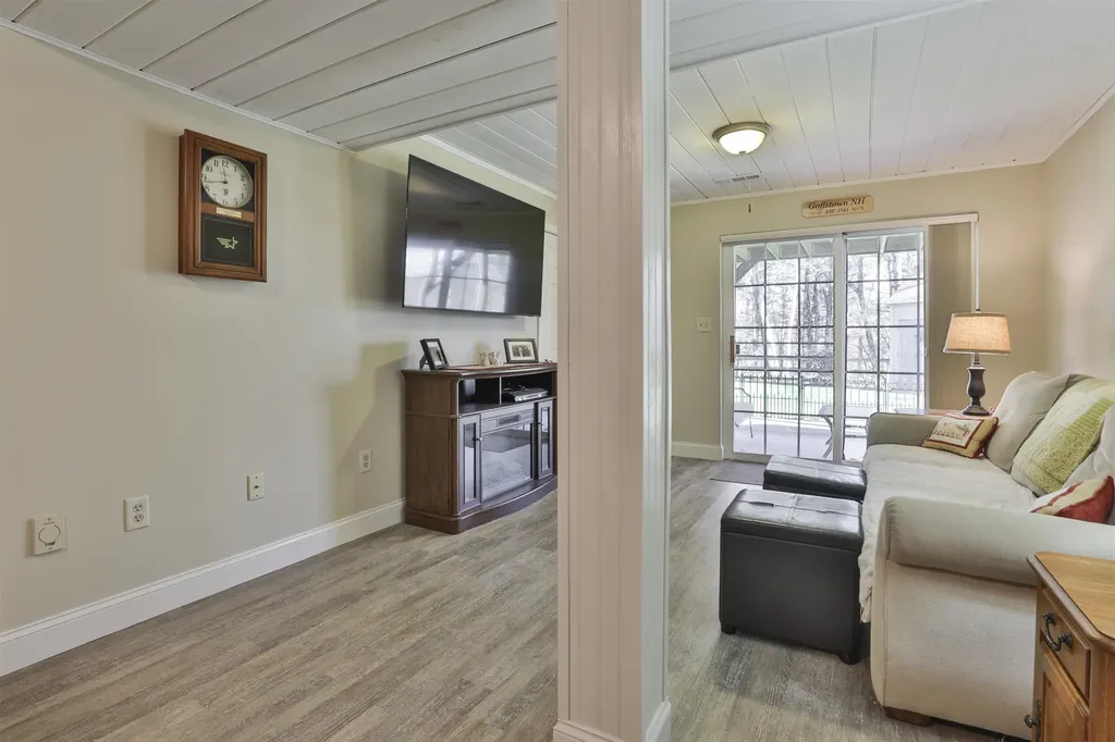 5B Mustang Court Goffstown NH 03045