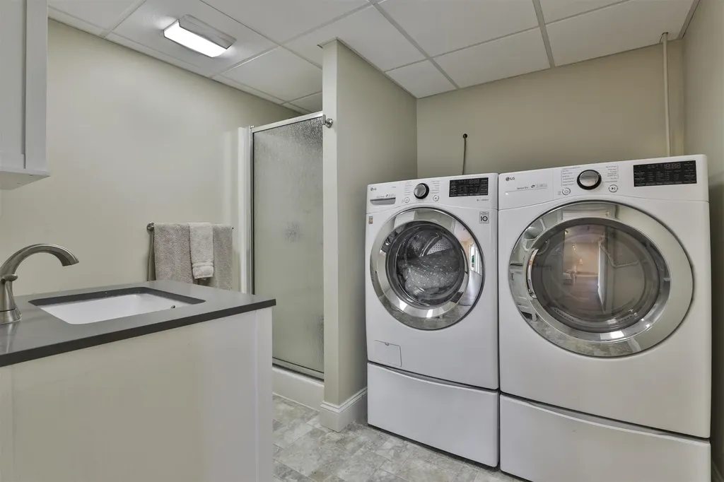 5B Mustang Court Goffstown NH 03045