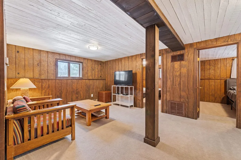 261 Handle Road Dover VT 05356