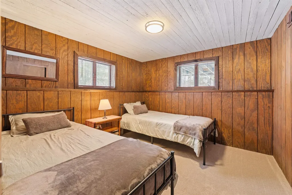 261 Handle Road Dover VT 05356