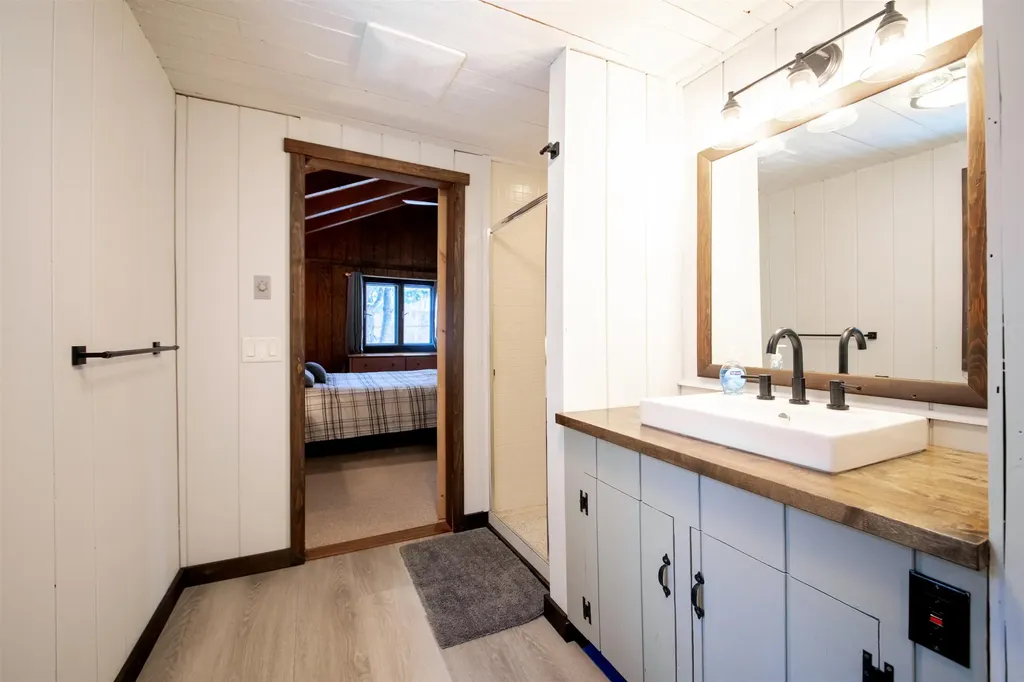 261 Handle Road Dover VT 05356