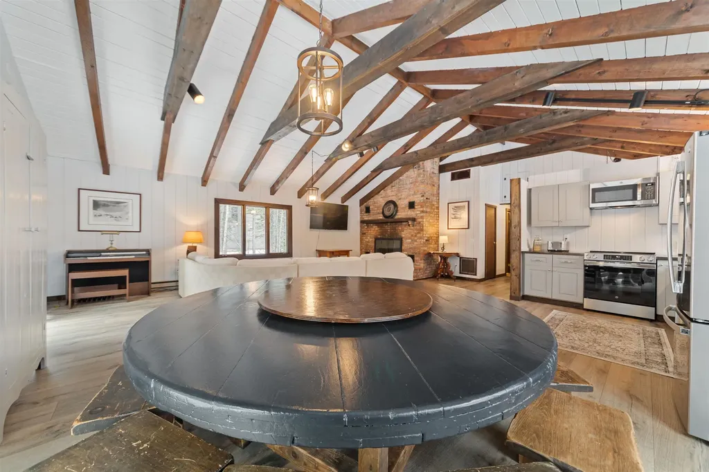 261 Handle Road Dover VT 05356