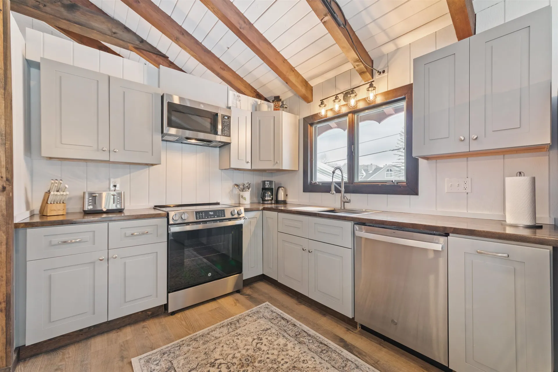 261 Handle Road Dover VT 05356