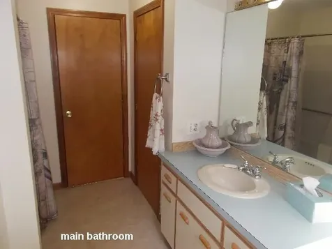 41 Westside Drive Atkinson NH 03811