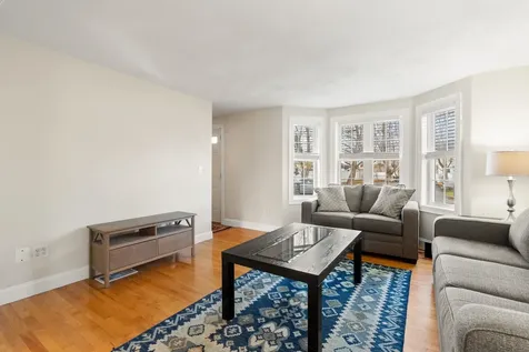 63 Dexter Street Nashua NH 03060