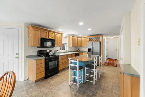 63 Dexter Street Nashua NH 03060